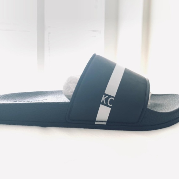 KENNETH COLE SLIDES - Picture 2 of 5